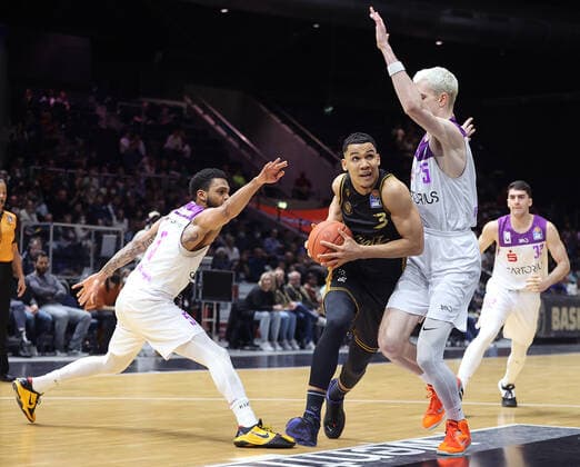 Jeff Roberson (BG Goettingen), Nicholas Tischler (Basketball Loewen Braunschweig) , Philipp Hartwich (BG Goettingen)