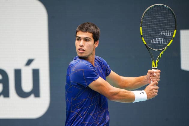 April 3, 2022, Miami Gardens, Florida, United States: April, 3 - Miami Gardens: Carlos Alcaraz(ESP) in action here, plays Casper Ruud(NOR) during the Finals of the 2022 Miami open. Miami Gardens United States - ZUMApa3_ 0154459555st Copyright: xAndrewxPatronx