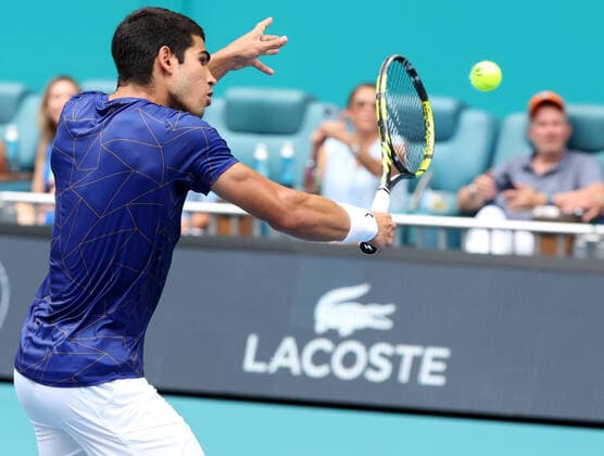 April 3, 2022, Miami Gardens, Florida, United States Of America: MIAMI GARDENS, FLORIDA - APRIL 03: Carlos Alcaraz of Spain makes history as the first spaniard and youngest player to win the Miami Open. The 18-year-old claimed his first ATP, Tennis Herren Masters 1000 title with a straight-set victory over Casper Ruud of Norway in the men s final of the Miami Open at the Hard Rock Stadium on April 03, 2022 in Miami Gardens, Florida....People: Carlos Alcaraz Garfia Miami Gardens United States Of America - ZUMAs214 20220403_zda_s214_139 Copyright: xSMGx