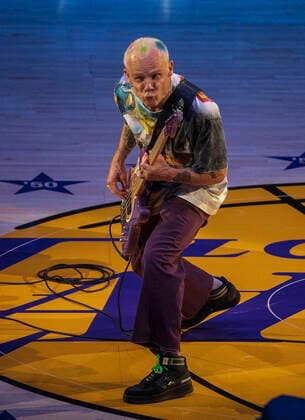 April 3, 2022, Los Angeles, California, USA: Flea performs the national anthem prior to the NBA, Basketball Herren, USA game between the Los Angeles Lakers and the Denver Nuggets on Sunday April 3, 2022 at Crypto.com Arena in Los Angeles, California. Lakers lose to Nuggets, 118-129. PI Los Angeles USA - ZUMAp124 20220403_zaa_p124_002 Copyright: xJAVIERxROJASx