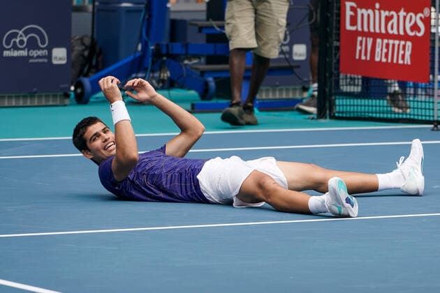 MIAMI GARDENS, FL - APRIL 3: Carlos Alcaraz celebrates winning the Men s Final of the Miami Open on APRIL 3, 2022 at Hard Rock Stadium in Miami Gardens, FL. (Photo by Aaron Gilbert Icon Sportswire) TENNIS: APR 03 Miami Open Icon22040316014
