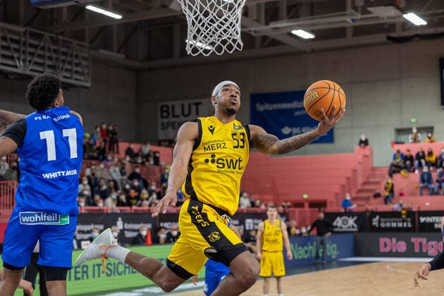 Isaiah Crawley (Tigers Tuebingen, 53) Tigers Tuebingen vs. PS Karlsruhe Lions, 2. Basketball Bundesliga, Pro A, Barmer 2 Basketball, 30. Spieltag , Spielzeit 2021 2022, 04.04.2022 Tigers Tuebingen vs. PS Karlsruhe Lions, 2. Basketball Bundesliga, Pro A, Barmer 2 Basketball, 30. Spieltag , Spielzeit 2021 2022, 04.04.2022 Tuebingen Copyright: xNinaxSanderx xEibnerxPressefotox EP_NSR