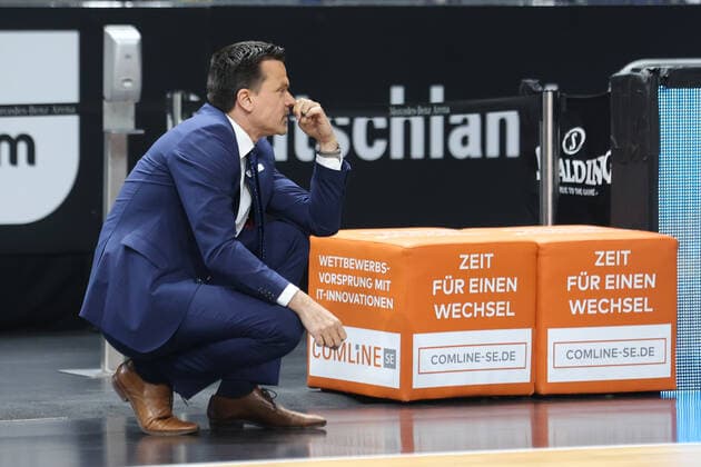 DEU, easyCredit BBL, ALBA vs. medi Bayreuth, 04.04.2022, Mercedes-Benz-Arena, Berlin, DEU, easyCredit BBL, ALBA vs. medi Bayreuth, im Bild Head Coach, Raoul Korner (Bayreuth) Foto: Juergen Engler nordphoto GmbH