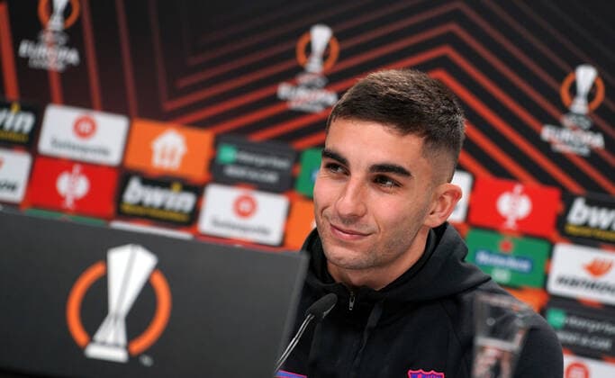 06.04.2022, xsltx, Fussball UEFA Europa League, FC Barcelona, Barca Training und Pressekonferenz emspor, v.l. Ferran Torres (FC Barcelona) (DFL DFB REGULATIONS PROHIBIT ANY USE OF PHOTOGRAPHS as IMAGE SEQUENCES and or QUASI-VIDEO) Frankfurt am Main