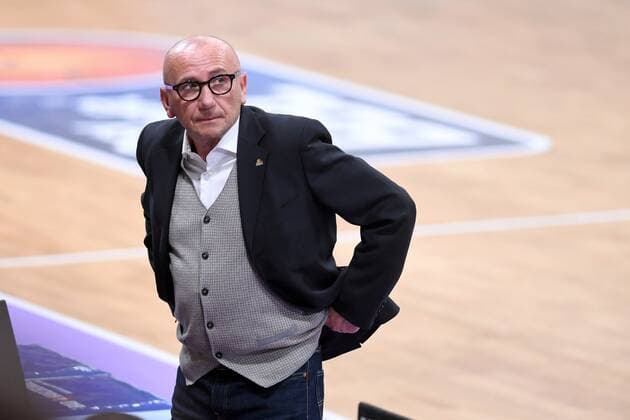 Luca Dalmonte (Head-Coach, Trainer Skyliners Frankfurt) , Basketball, Bundesliga, BBL, BG Goettingen - Fraport Skyliners Frankfurt, 06.04.2022, BG Goettingen - Skyliners Frankfurt, Basketball, Bundesliga, GER, BBL, 06.04.2022 Goettingen Copyright: xEibner-Pressefotox-xRolandxSippelx