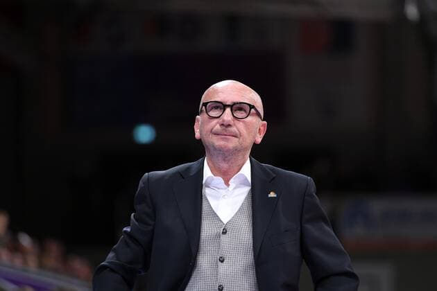 Luca Dalmonte (Head-Coach, Trainer Skyliners Frankfurt) , Basketball, Bundesliga, BBL, BG Goettingen - Fraport Skyliners Frankfurt, 06.04.2022, BG Goettingen - Skyliners Frankfurt, Basketball, Bundesliga, GER, BBL, 06.04.2022 Goettingen Copyright: xEibner-Pressefotox-xRolandxSippelx
