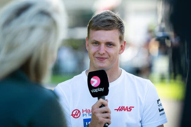 Mick Schumacher (GER, Haas F1 Team 47) beim Viaplay Interview, AUS, Formel 1 Grand Prix von Australien, Albert Park Circuit Melbourne, Pre-Events, 07.04.2022 AUS, Formel 1 Grand Prix von Australien, Albert Park Circuit Melbourne, Pre-Events, 07.04.2022 Copyright: xEibner Memmlerx EP_MMR