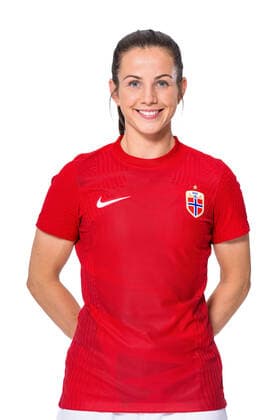 220407 Tuva Hansen of the Norwegian women?s national football team poses for a portrait on April 4, 2022 in Oslo. Photo: Vegard Grott BILDBYRAN kod VG VG0262 bbeng fotball fotboll football norge norway a kvinner portrett porträtt portraits dam Copyright: VEGARDxGRoTT BB220407VG292