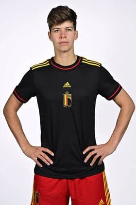 TUBIZE, BELGIUM - APRIL 05 : Iliano Isabelle defender of Belgium pictured during a photoshoot of the National Belgian Football Team Women The Red Flames on April 5, 2022 in Tubize, Belgium, 05 04 2022 ( photoshoot Red Flames PhotoNews Panoramic 