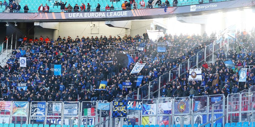 RB Leipzig - Bergamo 07.04.2022 Leipzig, 07.04.2022, Red Bull Arena, Fussball, UEFA Europa League, Viertelfinale , RB Leipzig (GER) vs. Atalanta Bergamo (ITA) , Im Bild: Fans von Atalanta Bergamo , UEFA regulations prohibit any use of photographs as image sequences and or quasi-video ,