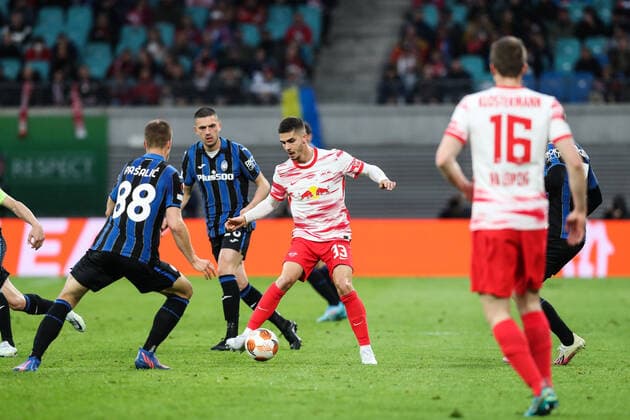 Andre Silva (RB Leipzig,33) - Europa League Saison 2021-2022 Viertelfinale RB Leipzig vs. Atalanta Bergamo in der Red Bull Arena in Leipzig - Aktion,Fussball,Deutschland,Mann,Männer,07.04.2022