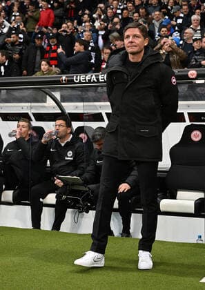 07.04.2022, xjhx, Fussball UEFA Europa League, Eintracht Frankfurt - FC Barcelona, Barca emspor, v.l. Trainer Oliver Glasner (Eintracht Frankfurt) zautz (DFL DFB REGULATIONS PROHIBIT ANY USE OF PHOTOGRAPHS as IMAGE SEQUENCES and or QUASI-VIDEO) Frankfurt am Main