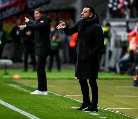07.04.2022, xpsx, Fussball UEFA Europa League Viertelfinale, Eintracht Frankfurt - FC Barcelona, Barca v.l. Xavi - Xavier Hernandez Creus (Trainer Head Coach FC Barcelona) (DFL DFB REGULATIONS PROHIBIT ANY USE OF PHOTOGRAPHS as IMAGE SEQUENCES and or QUASI-VIDEO) emspor Frankfurt