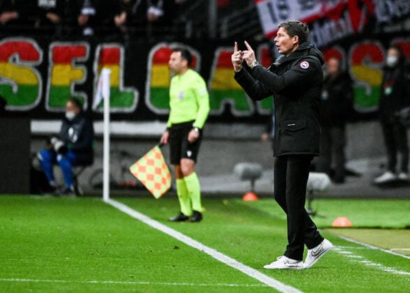 07.04.2022, xpsx, Fussball UEFA Europa League Viertelfinale, Eintracht Frankfurt - FC Barcelona, Barca v.l. Trainer Oliver Glasner (Eintracht Frankfurt) (DFL DFB REGULATIONS PROHIBIT ANY USE OF PHOTOGRAPHS as IMAGE SEQUENCES and or QUASI-VIDEO) emspor Frankfurt