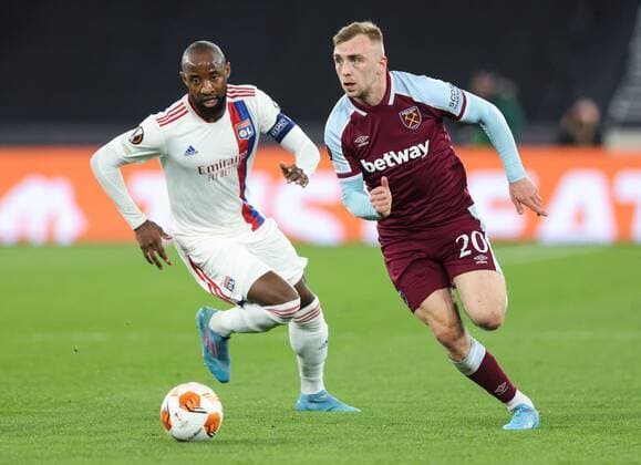 Mandatory Credit: Photo by Andrew Fosker Shutterstock (12885085al) Jarrod Bowen of West Ham United and Moussa Dembele of Lyon West Ham United v Olympique Lyonnais, UEFA Europa League, Quarter Final, First Leg, Football, The London Stadium, London, UK - 07 Apr 2022 EDITORIAL USE ONLY No use with unauthorised audio, video, data, fixture lists, club league logos or live services. Online in-match use limited to 120 images, no video emulation. No use in betting, games or single club league player publications. West Ham United v Olympique Lyonnais, UEFA Europa League, Quarter Final, First Leg, Football, The London Stadium, London, UK - 07 Apr 2022 EDITORIAL USE ONLY No use with unauthorised audio, video, data, fixture lists, club league logos or live services. Online in-match use limited to 120 images, no video emulation. No use in betting, games or single club league player publications. Copyright: xAndrewxFosker Shutterstockx 12885085al