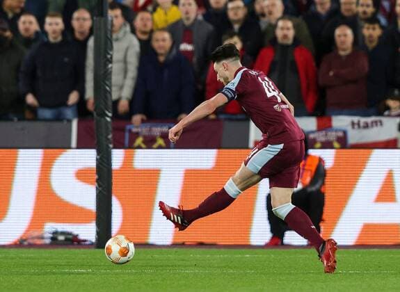 Mandatory Credit: Photo by Andrew Fosker Shutterstock (12885085ap) Declan Rice of West Ham United has a shot at goal West Ham United v Olympique Lyonnais, UEFA Europa League, Quarter Final, First Leg, Football, The London Stadium, London, UK - 07 Apr 2022 EDITORIAL USE ONLY No use with unauthorised audio, video, data, fixture lists, club league logos or live services. Online in-match use limited to 120 images, no video emulation. No use in betting, games or single club league player publications. West Ham United v Olympique Lyonnais, UEFA Europa League, Quarter Final, First Leg, Football, The London Stadium, London, UK - 07 Apr 2022 EDITORIAL USE ONLY No use with unauthorised audio, video, data, fixture lists, club league logos or live services. Online in-match use limited to 120 images, no video emulation. No use in betting, games or single club league player publications. Copyright: xAndrewxFosker Shutterstockx 12885085ap