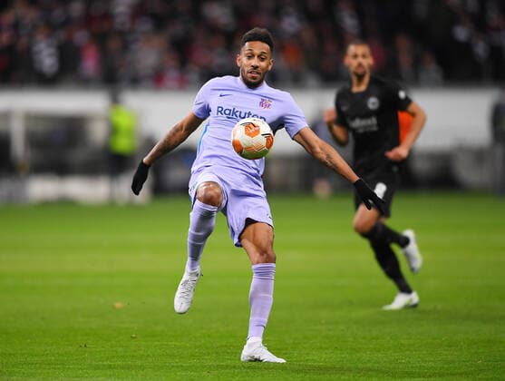 FUSSBALL EUROPA LEAGUE SAISON 2021 2022 Viertelfinal Hinspiel Eintracht Frankfurt - FC Barcelona, Barca 07.04.2022 Pierre-Emerick Aubameyang (Barca) am Ball