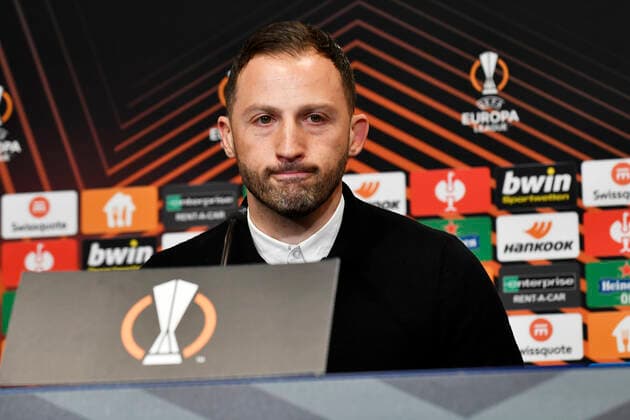 Fußball UEFA Europa League, Viertelfinale, Hinspiel Saison 2021 2022, RB Leipzig vs. Atalanta Bergamo (07.04.2022) 1:1 (0:1) Domenico Tedesco (Trainer RB Leipzig) auf der Pressekonferenz nach dem Spiel RB Leipzig gegen Bergamo (07.04.2022) Leipzig Sachsen Deutschland Red Bull Arena