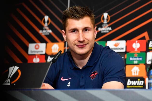 Fußball UEFA Europa League, Viertelfinale, Hinspiel Saison 2021 2022, RB Leipzig vs. Atalanta Bergamo (07.04.2022) 1:1 (0:1) Willi Orban (Innenverteidiger RB Leipzig, Rueckennummer 4, 4) auf der Pressekonferenz nach dem Spiel RB Leipzig gegen Bergamo (07.04.2022) Leipzig Sachsen Deutschland Red Bull Arena