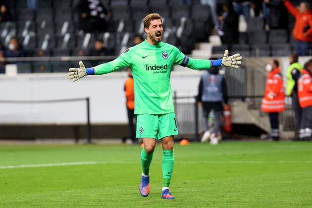 Frankfurt, Deutschland 07. April 2022: Europa League - 2021 2022 - Eintracht Frankfurt vs. FC Barcelona, Barca Torwart Kevin Trapp (Frankfurt) freut sich ueber das Tor zum 1:0. Deutsche Bank Park Hessen Copyright: xFotostandx xRacochax