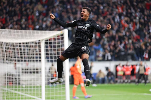 Eintracht Frankfurt - FC Barcelona, Barca UEFA Europa League Tor für Frankfurt zum 1:0 durch Ansgar Knauff (Eintracht Frankfurt, 36). Viertelfinal-Hinspiel der UEFA Europa League zwischen Eintracht Frankfurt und dem FC Barcelona am 7. April 2022 im Deutsche Bank Park in Frankfurt am Main., Frankfurt am Main Hessen Deutschland Deutsche Bank Park