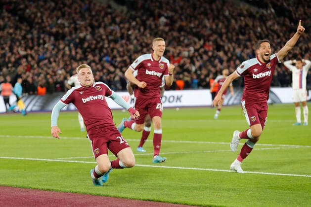 West Ham United v Olympique Lyonnais UEFA Europa League Jarrod Bowen of West Ham United celebrates scoring his sides 1st goal during the UEFA Europa League Quarter-Final First Leg match at the London Stadium, Stratford Content Not Available For UK Newspapers Copyright: xPaulxChestertonx FIL-16768-0016 UK Newspapers OUT