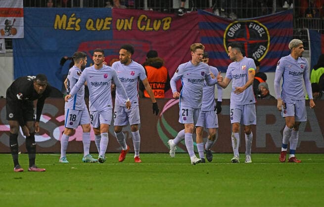 07.04.2022, xjhx, Fussball UEFA Europa League, Eintracht Frankfurt - FC Barcelona, Barca emspor, v.l. Torjubel nach dem Tor zum celebrating the goal celebrate 1:1 durch Ferran Torres (FC Barcelona) (DFL DFB REGULATIONS PROHIBIT ANY USE OF PHOTOGRAPHS as IMAGE SEQUENCES and or QUASI-VIDEO) Frankfurt am Main