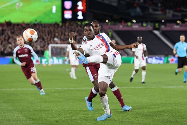 West Ham v Lyon 6 April 2022, London - EUROPA League Football, Quarter-Finals, First Leg - West Ham v Olympique Lyonnais - Castello Lukeba of Lyon clears the ball - Photo: Charlotte Wilson Offside. London UK Copyright: xCharlottexWilsonx xOffsidexOffside