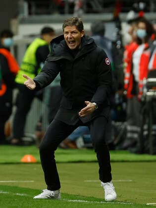 07.04.2022, Fussball, Europa League, Viertelfinale, Eintracht Frankfurt - FC Barcelona, Barca GER, Frankfurt am Main, Deutsche Bank Park Bild: v. li. Trainer Oliver Glasner (Eintracht Frankfurt) Copyright: HMBxMedia xHeikoxBecker