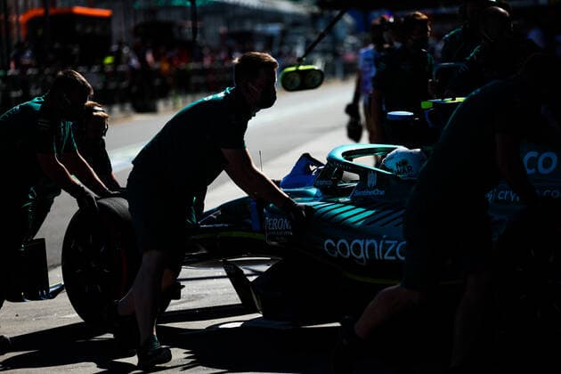 VETTEL Sebastian (ger), Aston Martin F1 Team AMR22, action pitlane during the Formula 1 Heineken Australian Grand Prix 2022, 3rd round of the 2022 FIA Formula One World Championship, WM, Weltmeisterschaft on the Albert Park Circuit, from April 8 to 10, 2022 in Melbourne, Australia - F1 - AUSTRALIAN GRAND PRIX 2022 DPPI Panoramic  20220408_GOOD4931