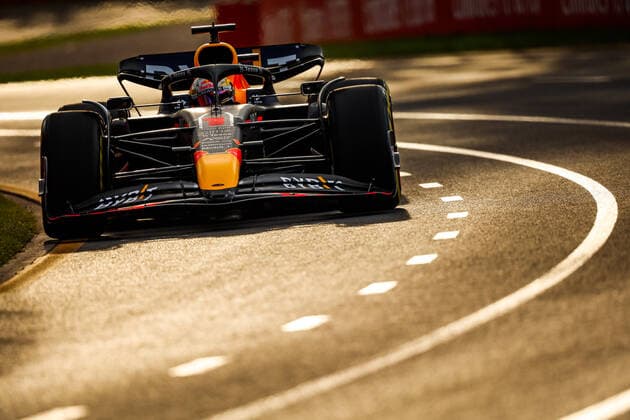 01 VERSTAPPEN Max (nld), Red Bull Racing RB18, action during the Formula 1 Heineken Australian Grand Prix 2022, 3rd round of the 2022 FIA Formula One World Championship, WM, Weltmeisterschaft on the Albert Park Circuit, from April 8 to 10, 2022 in Melbourne, Australia - F1 - AUSTRALIAN GRAND PRIX 2022 DPPI Panoramic  20220408_G00D5996