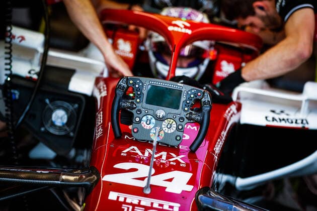 steering wheel, volant, Alfa Romeo F1 Team ORLEN C42, mechanical detail during the Formula 1 Heineken Australian Grand Prix 2022, 3rd round of the 2022 FIA Formula One World Championship, WM, Weltmeisterschaft on the Albert Park Circuit, from April 8 to 10, 2022 in Melbourne, Australia - F1 - AUSTRALIAN GRAND PRIX 2022 DPPI Panoramic  00122008__V2_8101