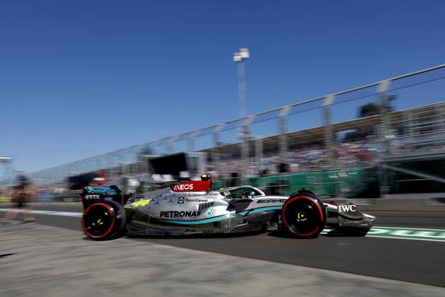 44 HAMILTON Lewis (gbr), Mercedes AMG F1 Team W13, action during the Formula 1 Heineken Australian Grand Prix 2022, 3rd round of the 2022 FIA Formula One World Championship, WM, Weltmeisterschaft on the Albert Park Circuit, from April 8 to 10, 2022 in Melbourne, Australia - F1 - AUSTRALIAN GRAND PRIX 2022 DPPI Panoramic  F12022GP03SAUS_JK288935