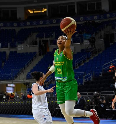 Silvia Dominguez (6) of Perfumerias Avenida and Brian January (20) of Sopron Basket during the FIBA EuroLeague Women Semi Final match between Perfumerias Avenida and Sopron Basket at Ulker Sports Arena in Istanbul, Turkey , on April 8, 2022 . ( Photo : Seskimphoto ) 