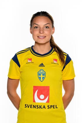 220405 Johanna Rytting Kaneryd under en porträttfotografering med det svenska damlandslaget i fotboll den 5 april 2022 i Göteborg. Copyright: CARLxSANDIN BB220405CS078