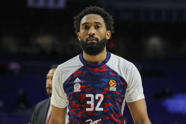 April 8, 2022, MADRID, MADRID, SPAIN: Darrun Hilliard of FC Bayern Munchen warms up during Turkish Airlines Euroleague basketball match between Real Madrid and of FC Bayern Munchen at Wizink Center on April 08, 2022 in Madrid, Spain. MADRID SPAIN - ZUMAa181 20220408_zaa_a181_005 Copyright: xIrinaxR.xHipolitox