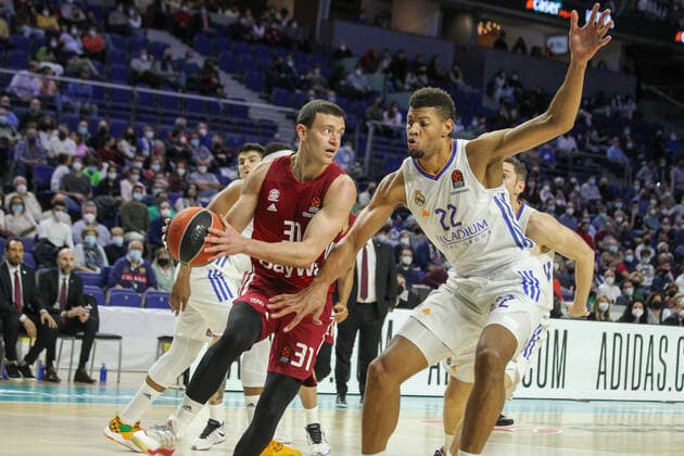April 8, 2022, MADRID, MADRID, SPAIN: Zan Mark Sisko of FC Bayern Munchen and Walter Samuel Tavares da Veiga of Real Madrid in action during Turkish Airlines Euroleague basketball match between Real Madrid and of FC Bayern Munchen at Wizink Center on April 08, 2022 in Madrid, Spain. MADRID SPAIN - ZUMAa181 20220408_zaa_a181_011 Copyright: xIrinaxR.xHipolitox