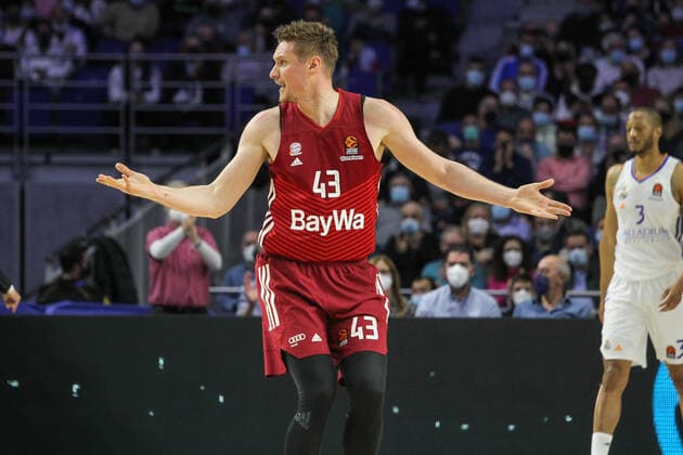 April 8, 2022, MADRID, MADRID, SPAIN: Leon Radosevic of FC Bayern Munchen protest during Turkish Airlines Euroleague basketball match between Real Madrid and of FC Bayern Munchen at Wizink Center on April 08, 2022 in Madrid, Spain. MADRID SPAIN - ZUMAa181 20220408_zaa_a181_033 Copyright: xIrinaxR.xHipolitox