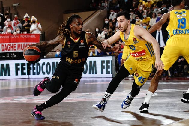 Paris Lee (AS Monaco) - Tamir Blatt (Alban Berlin) BASKETBALL : Monaco vs Alba Berlin - Euroleague - Monaco - 08 04 2022 NorbertScanella Panoramic 