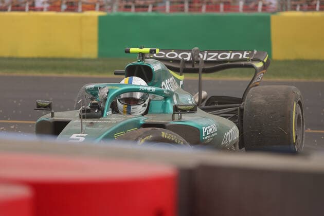 FORMULA 1 ROLEX AUSTRALIAN GRAND PRIX 2022 09.04.2022, Albert-Park, Melbourne, FORMULA 1 ROLEX AUSTRALIAN GRAND PRIX 2022 , im Bild Unfall von Sebastian Vettel (DEU), Aston Martin Aramco Cognizant Formula One Team