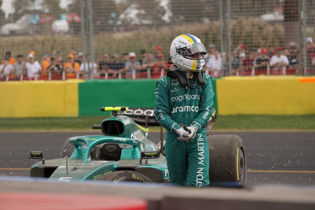 FORMULA 1 ROLEX AUSTRALIAN GRAND PRIX 2022 09.04.2022, Albert-Park, Melbourne, FORMULA 1 ROLEX AUSTRALIAN GRAND PRIX 2022 , im Bild Unfall von Sebastian Vettel (DEU), Aston Martin Aramco Cognizant Formula One Team