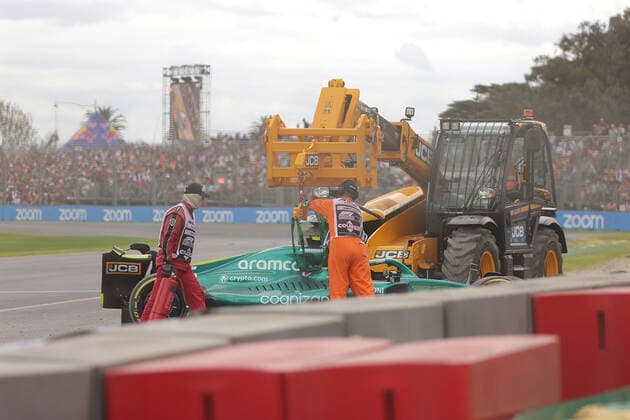 FORMULA 1 ROLEX AUSTRALIAN GRAND PRIX 2022 09.04.2022, Albert-Park, Melbourne, FORMULA 1 ROLEX AUSTRALIAN GRAND PRIX 2022 , im Bild Unfall von Sebastian Vettel (DEU), Aston Martin Aramco Cognizant Formula One Team