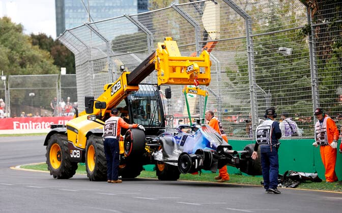 Debris pictured following the crash of 6 Nicholas Latifi (CAN, Williams Racing), F1 Grand Prix of Australia at Melbourne Grand Prix Circuit on April 9, 2022 in Melbourne, Australia. (Photo by HOCH ZWEI) Melbourne Australia