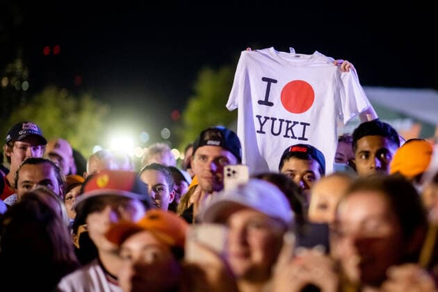 Fans mit I love Yuki T-Shirt fuer Yuki Tsunoda (Scuderia AlphaTauri 22), AUS, Formel 1 Grand Prix von Australien, Albert Park Circuit Melbourne, Qualifying Day, 09.04.2022 AUS, Formel 1 Grand Prix von Australien, Albert Park Circuit Melbourne, Qualifying Day, 09.04.2022 Copyright: xEibner Memmlerx EP_MMR