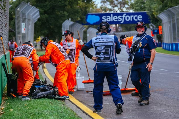 April 9, 2022, Melbourne, Victoria, Australia: MELBOURNE, AUSTRALIA - APRIL 9: Nicholas Latifi of Wiliams Racing crashes in qualifying at the 2022 Australian Formula 1 Grand Prix on 9th April 2022 Melbourne Australia - ZUMAp121 20220409_zsp_p121_018 Copyright: xChrisxPutnamx