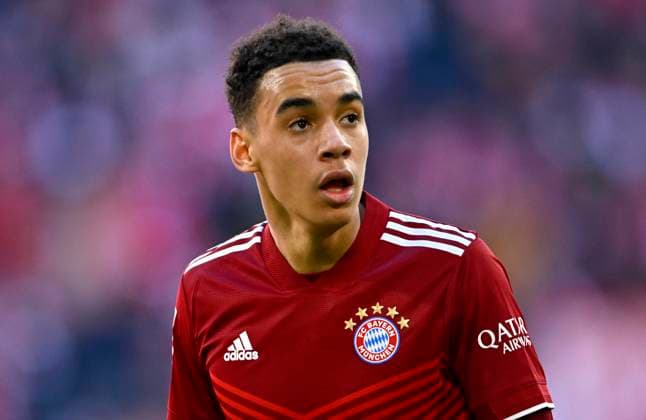 Jamal Musiala FC Bayern Muenchen FCB (42) FC Bayern Muenchen vs FC Augsburg FCA 09.04.2022 DFL REGULATIONS PROHIBIT ANY USE OF PHOTOGRAPHS AS IMAGE SEQUENCES AND OR QUASI-VIDEO FC Bayern Muenchen vs FC Augsburg FCA