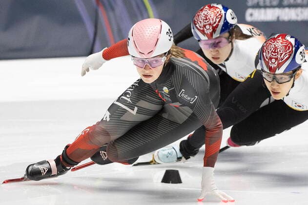 Sport Themen der Woche KW14 April 9, 2022, Montreal, PQ, Canada: Kim Boutin of Canada (35) skates to a second place finish during the 1500-metre final at the ISU World Short Track Speed skating, Eisschnelllauf Championships in Montreal, Saturday, April 9, 2022. Kim Boutin,  - ZUMAc35_ 20220409_zaf_c35_028 Copyright: xGrahamxHughesx