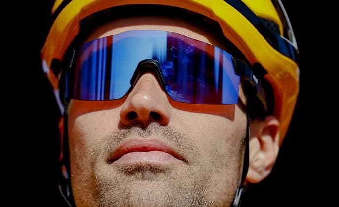 MAASTRICHT - The Jumbo-Visma team with leader Tom Dumoulin prior to the start of the 56th Amstel Gold Race 2022 on April 10, 2022 in Maastricht, the Netherlands. ANP MARCEL VAN HORN 56th Amstel Gold Race 2022 - Men s Elite 2022 xVIxANPxSportx xxANPxIVx