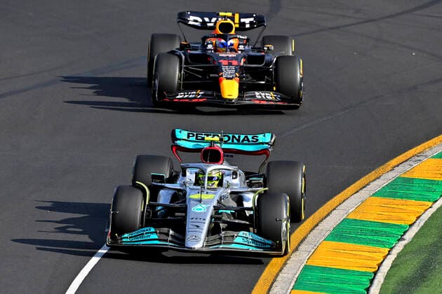 44 Lewis Hamilton (GBR, Mercedes-AMG Petronas F1 Team), 11 Sergio Perez (MEX, Oracle Red Bull Racing), F1 Grand Prix of Australia at Melbourne Grand Prix Circuit on April 10, 2022 in Melbourne, Australia. (Photo by HOCH ZWEI) Melbourne Australia