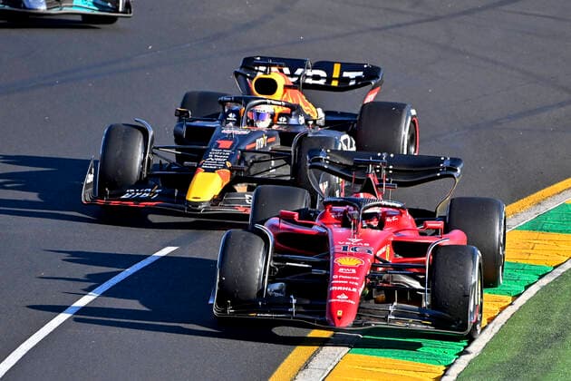 16 Charles Leclerc (MCO, Scuderia Ferrari), 1 Max Verstappen (NLD, Oracle Red Bull Racing), F1 Grand Prix of Australia at Melbourne Grand Prix Circuit on April 10, 2022 in Melbourne, Australia. (Photo by HOCH ZWEI) Melbourne Australia